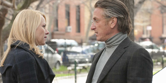 Naomi Watts and Sean Penn in Fair Game - Photo by Ken Regan © 2010 Summit Entertainment